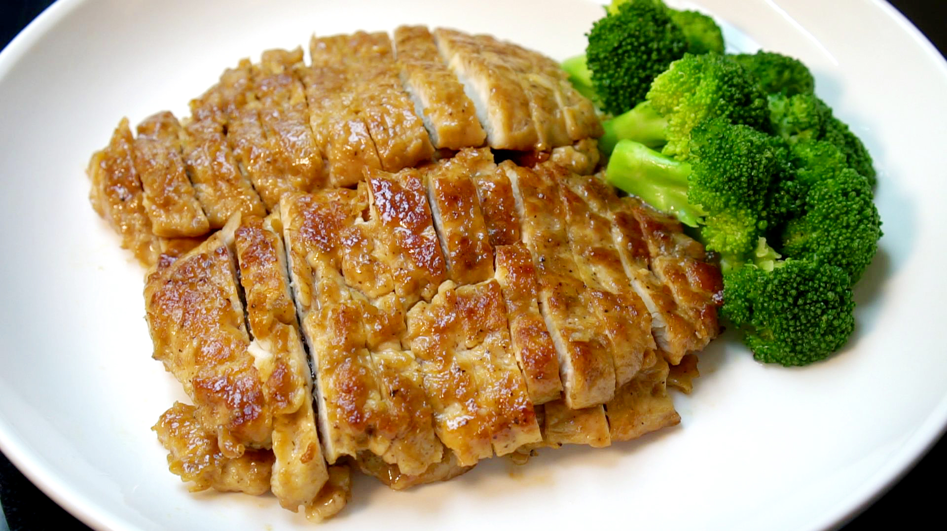 鸡胸肉这样吃,我家孩子最喜欢,鲜嫩多汁超解馋,营养不流失