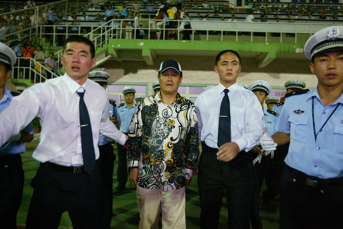 《狂飙》泰叔落幕：一步步失去建工集团控制权的背后