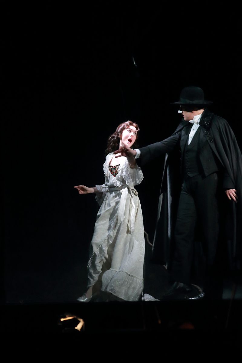 哈姆雷特：莎士比亚经典戏剧 - 复仇、爱情与思想的深度