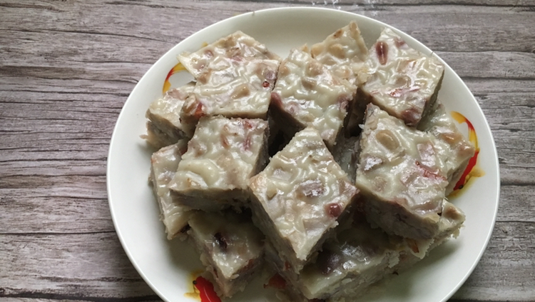 1袋粘米粉,2个芋头,试试这样做,软香可口,做法超简单!