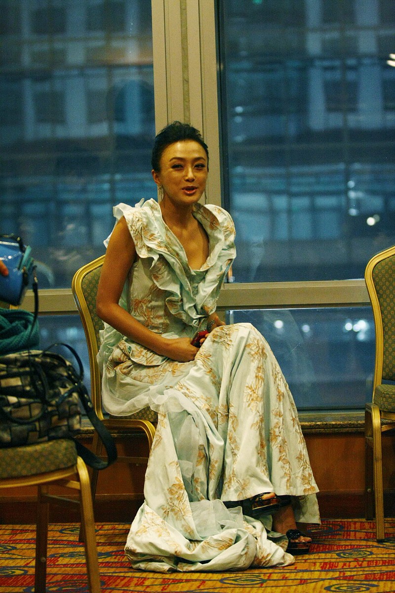 2009年11月29日,北京,2009lady年度人物荧彩悦动颁奖盛典.***_***秦岚