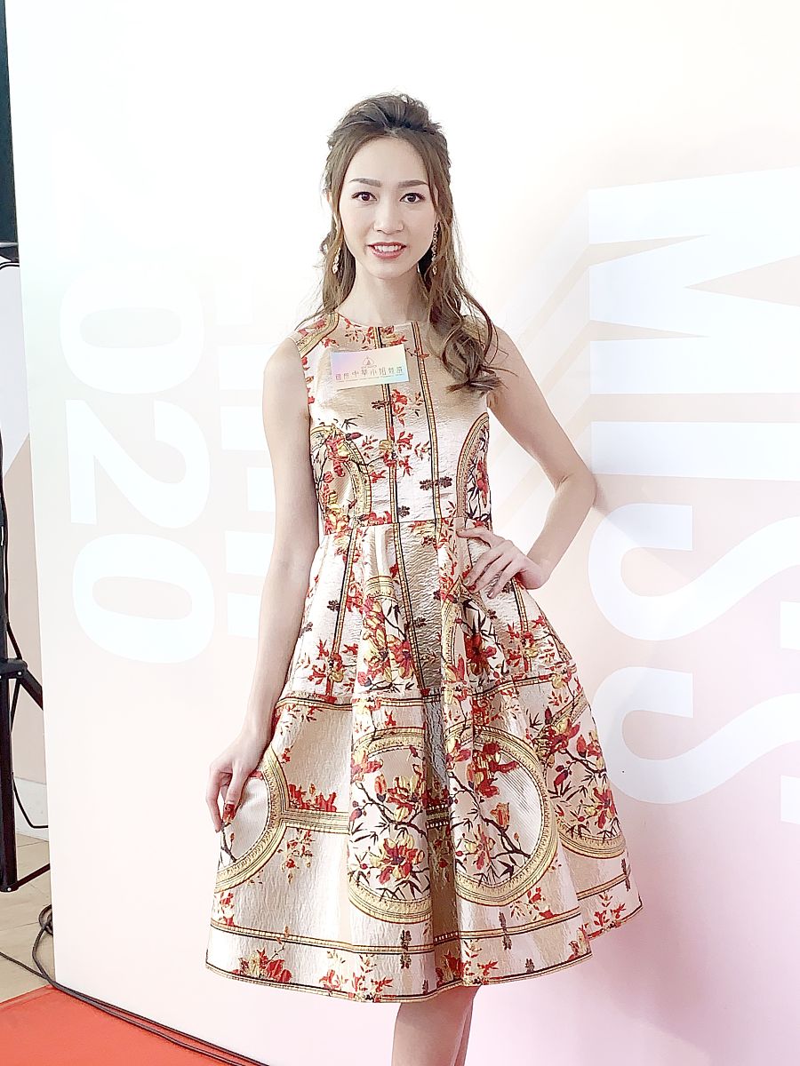 母女雪纺连衣裙 - 圆领碎花长款假两件，轻盈舒适，荷叶边装饰