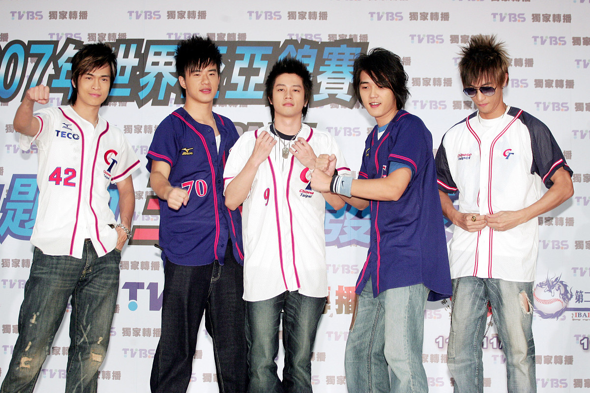 2007年 10月 26日 , 台北 , 人气 团体 k one 成为 世界杯 棒球赛 , 