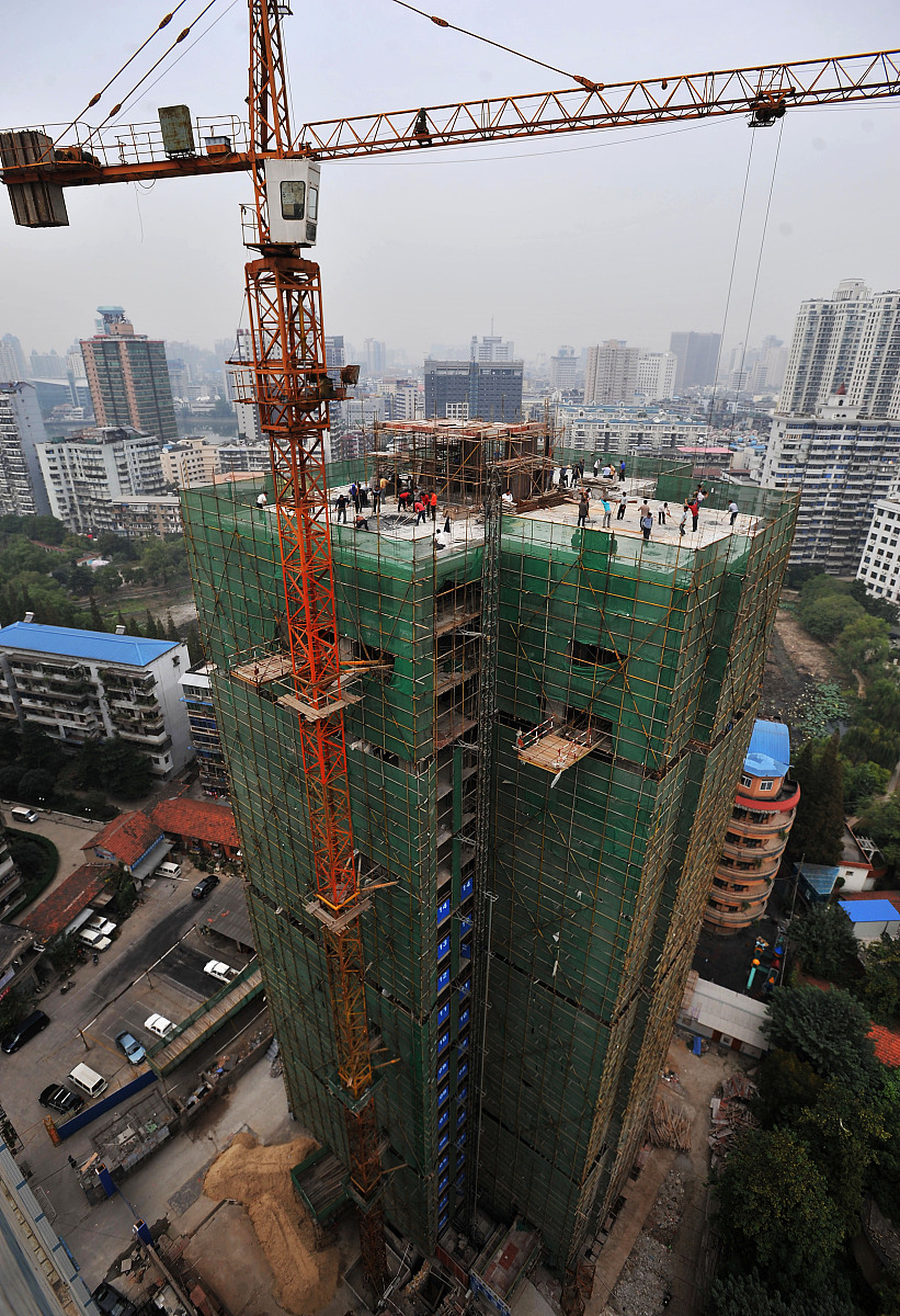 商丘市人民公园绿地违建办公楼被叫停，现在是否已获规划许可？