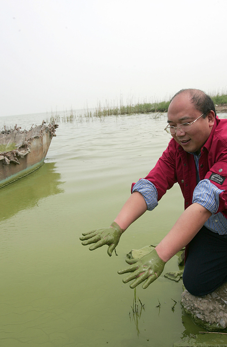 写一篇关于佛山市加强违规处罚结果反馈过程中加强信息化反馈平台建设的对策写成一段话的形式。