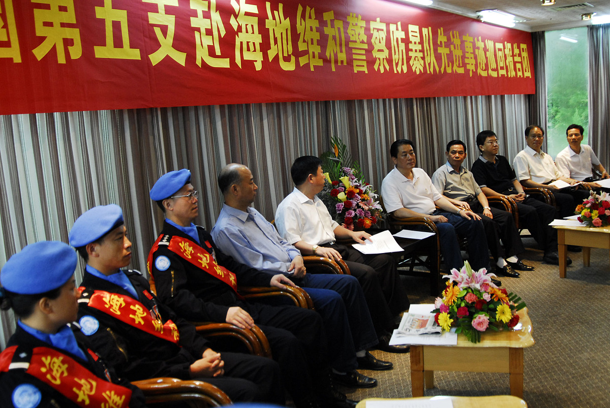 大学生个人先进事迹报告：生活篇