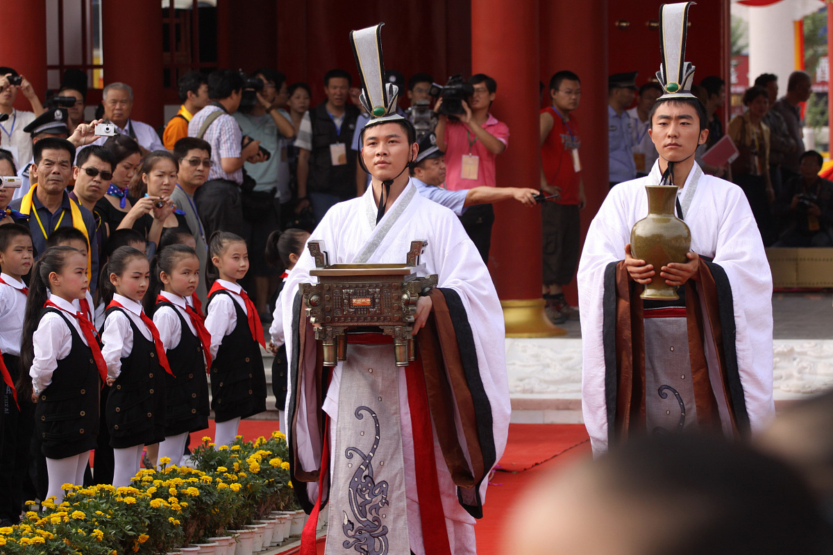 儒家仁爱哲学与民本思想：相辅相成的关系