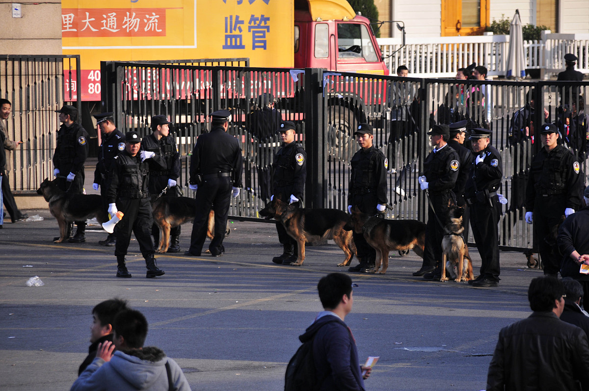 足球比赛安保通信保障复盘总结：经验与不足