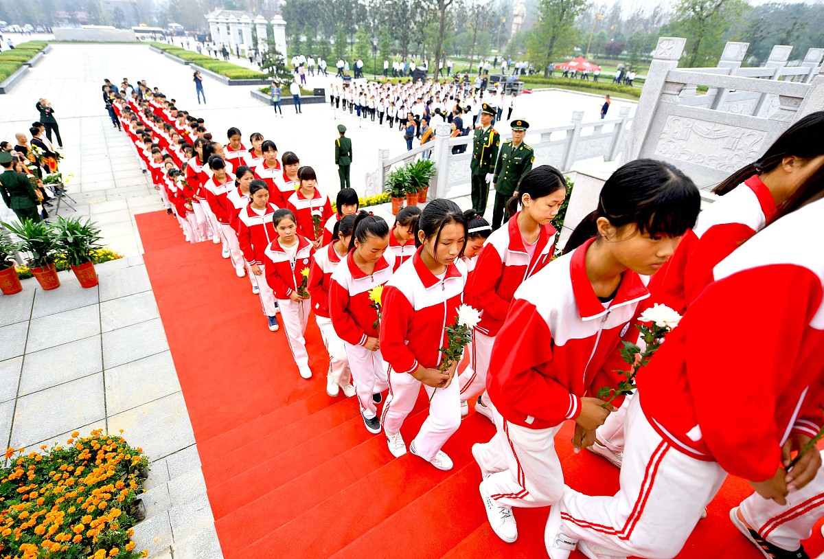 纪念日：历史的路标，指引未来方向