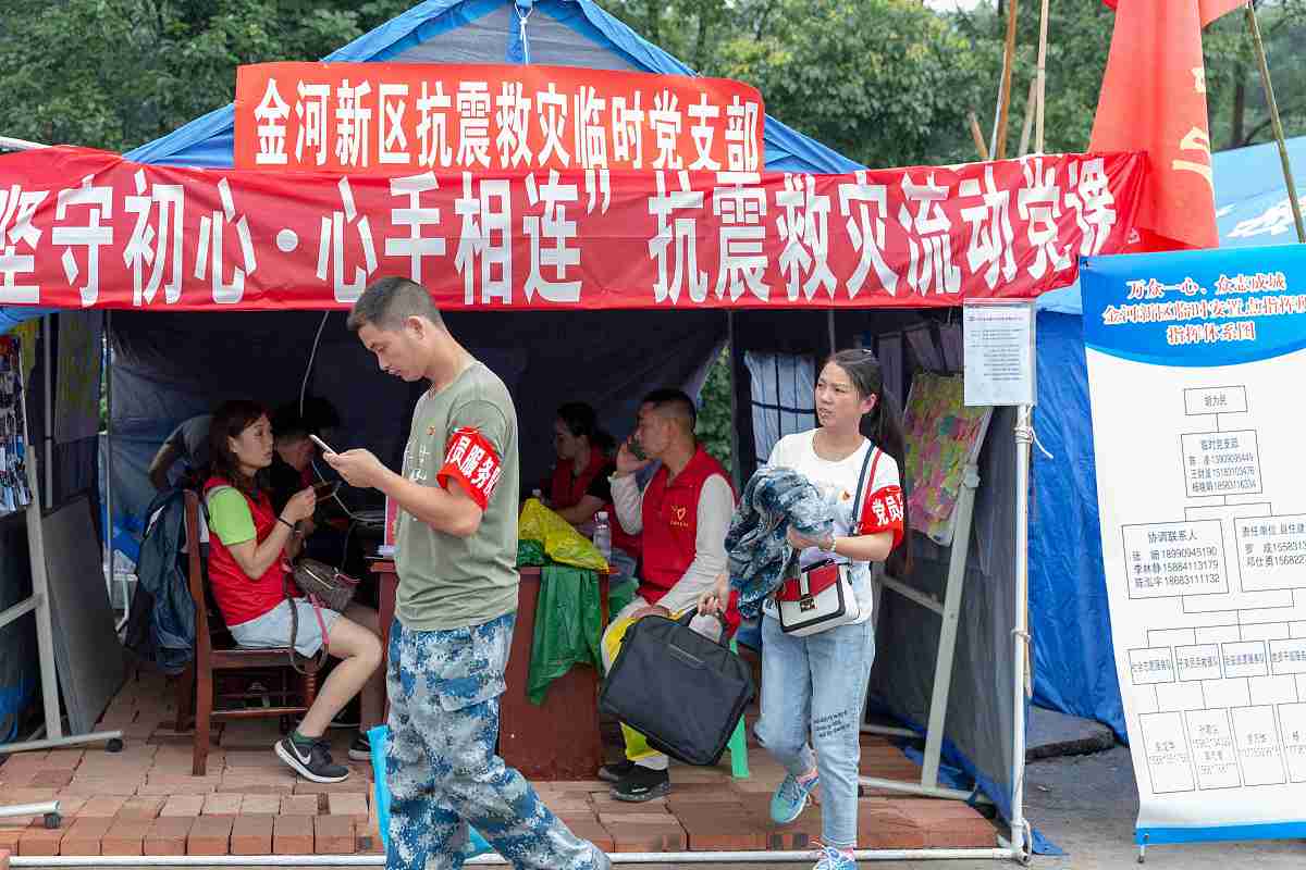 玉溪卫生学校众志成城科学防控疫情