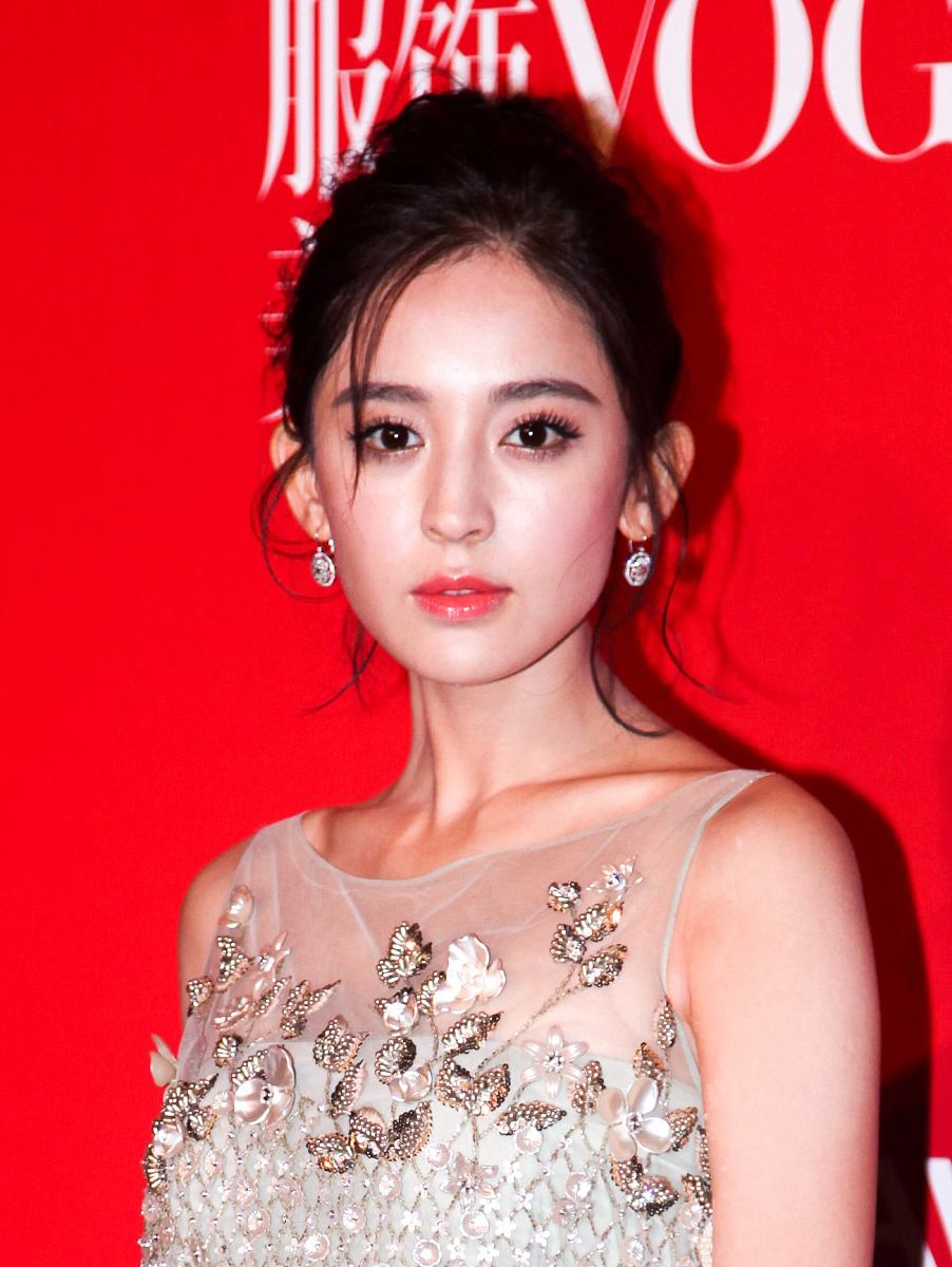 古力娜扎 - 新疆维吾尔族女演员和歌手
