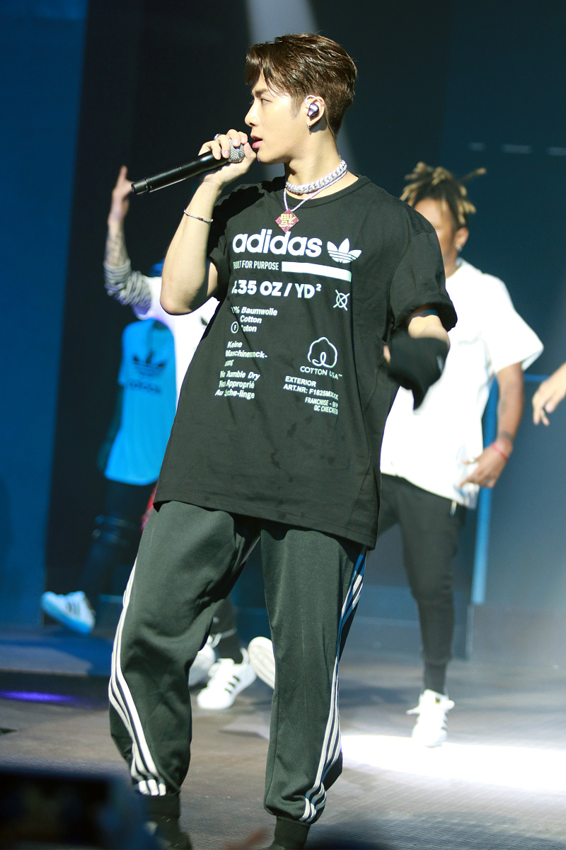 王嘉尔轩尼诗合作，8字标题创意