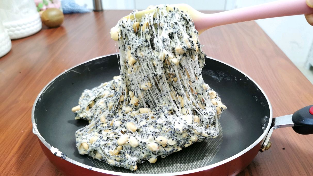 牛轧糖别买了,教你在家做,奶香浓郁有嚼劲,真材实料有营养