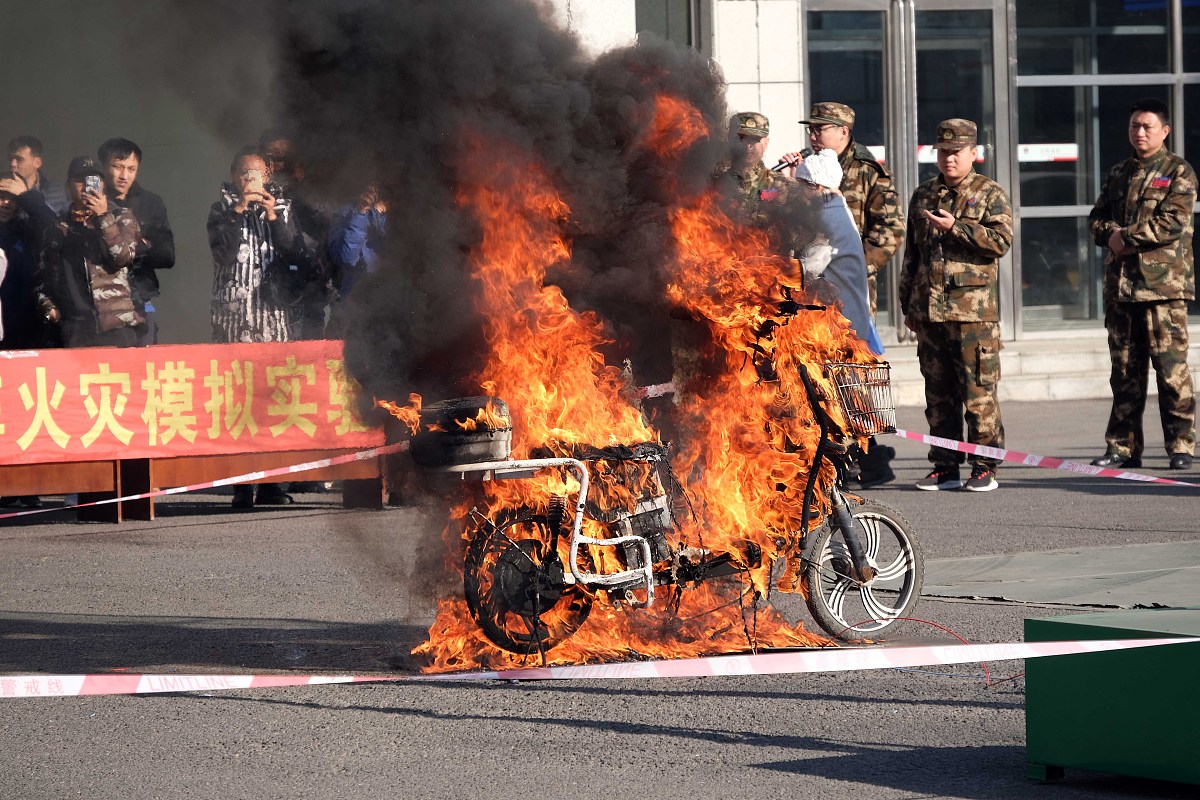 电动车电池着火原因