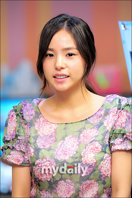 2011年10月25日讯,韩国女演员闵孝琳将与jyp娱乐公司代表朴振英携手,