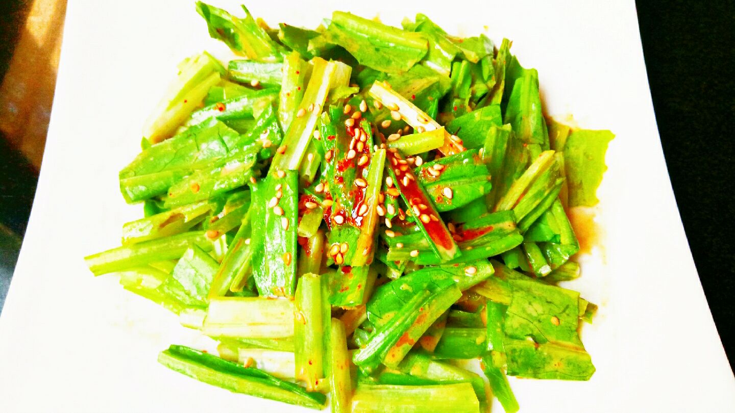 麻酱凉拌油麦菜做法! 鲜嫩多汁 清脆爽口 夏天餐桌必备小凉菜