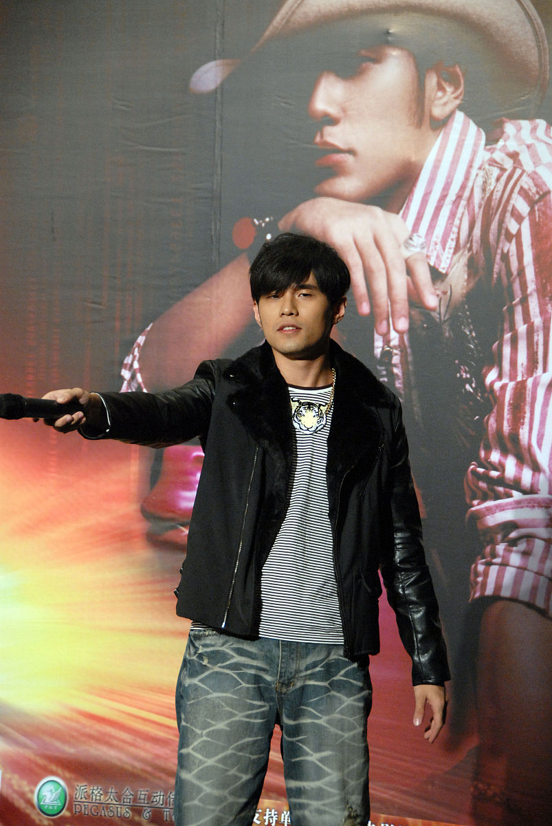 你知道周杰伦发行了几张专辑吗