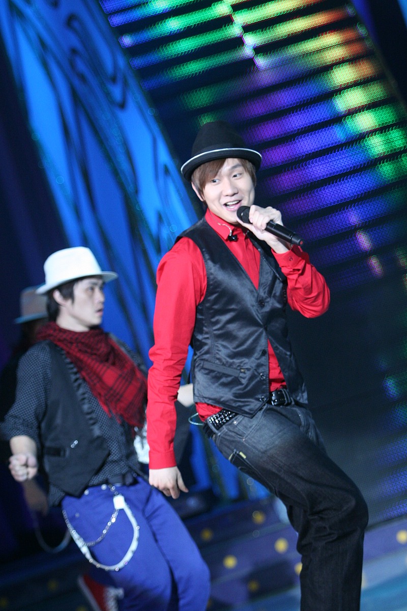 2009年2月9日,湖南长沙,湖南卫视元宵晚会现场直播.***_***林俊杰+++_