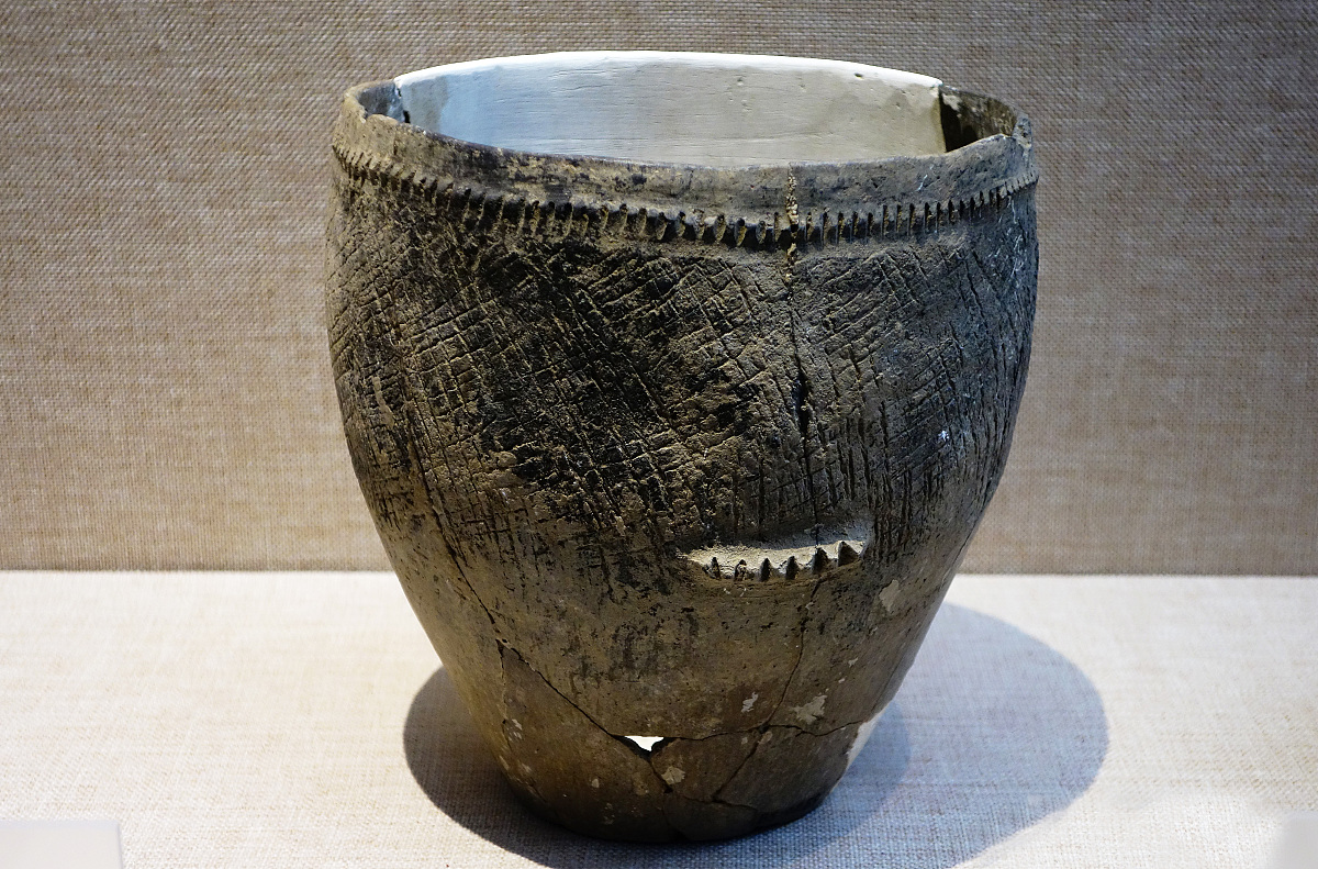 ***_***筒形罐,新石器时代,庙子沟文化,距今5800-5000年,察哈尔右翼前