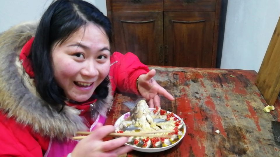 2斤的鱼被农村姑娘做出了新花样,一人一条都不够吃,味道太美了