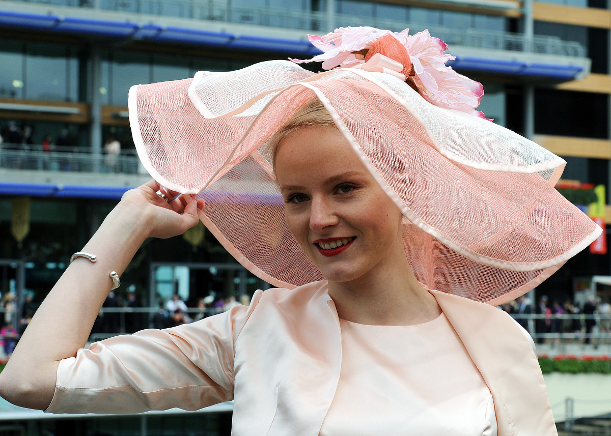 2011年6月16日,英国阿斯克特,英国皇家赛马会(royal ascot)进入第三天