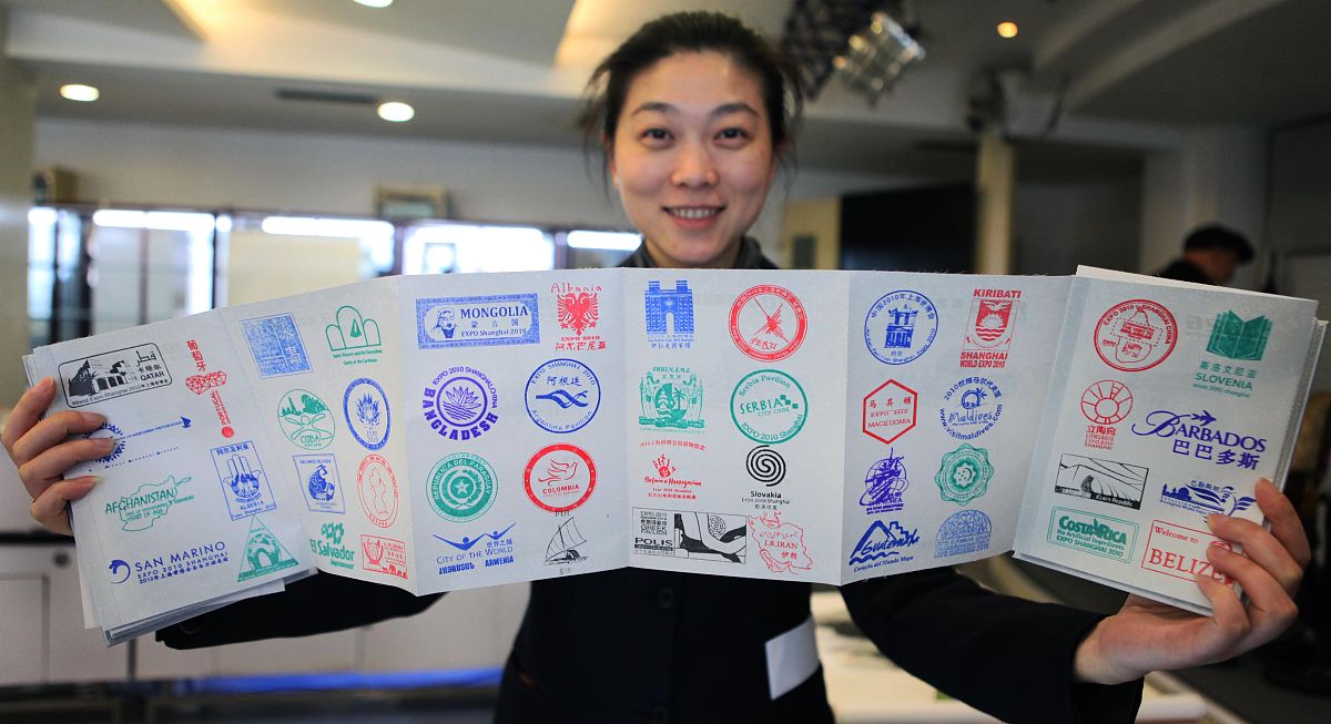 六年级成长纪念册：意义重大，记录成长，展望未来