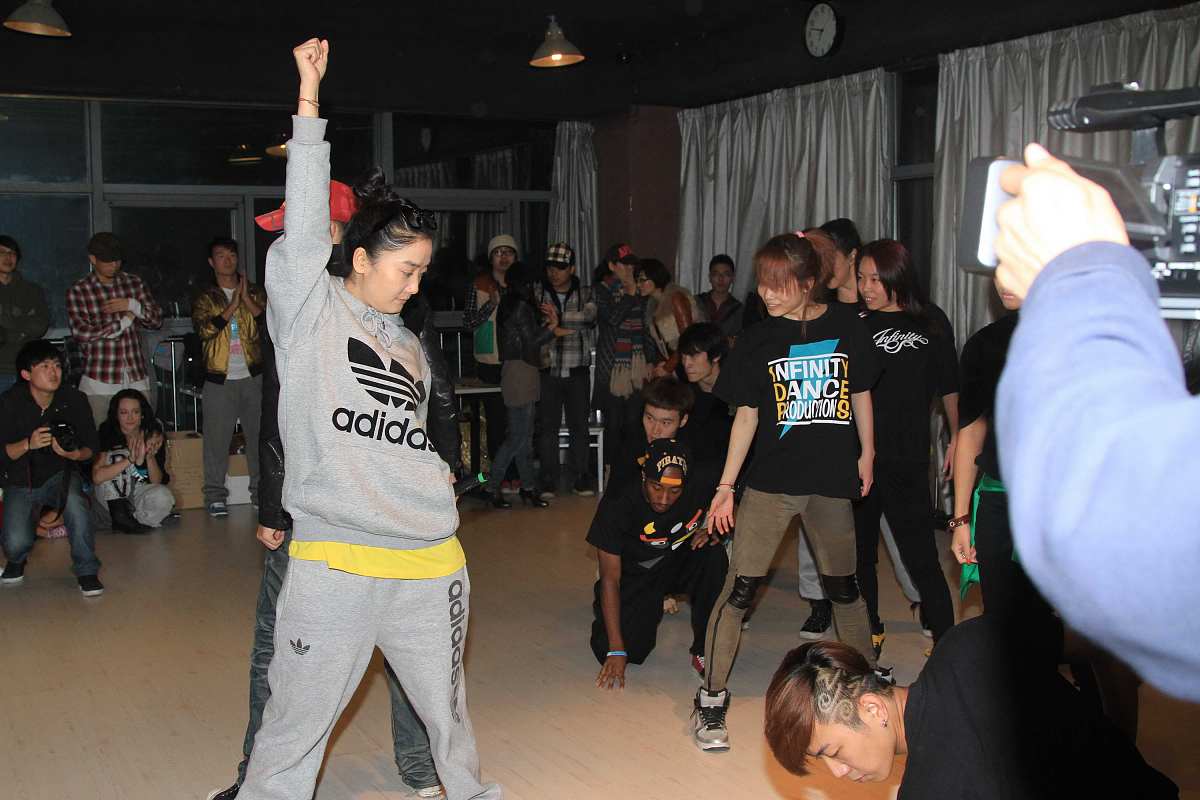 合肥一中Focus舞社招新活动：对仗起名，魅影妙舞