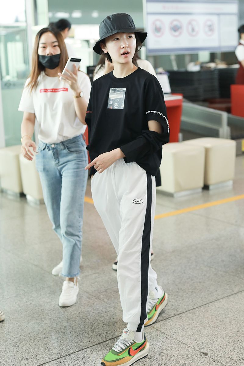 给我一段话术关于抖音的女老爹鞋