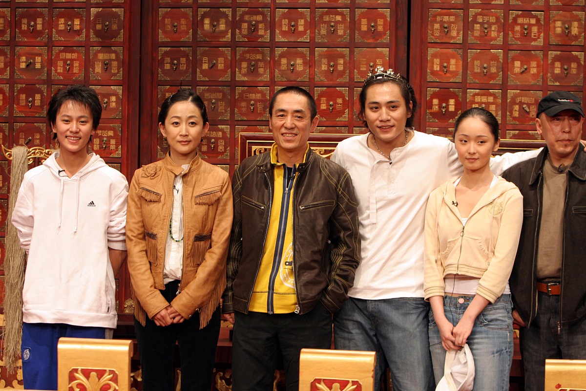 满城尽带黄金甲：表面富贵背后的深层含义
