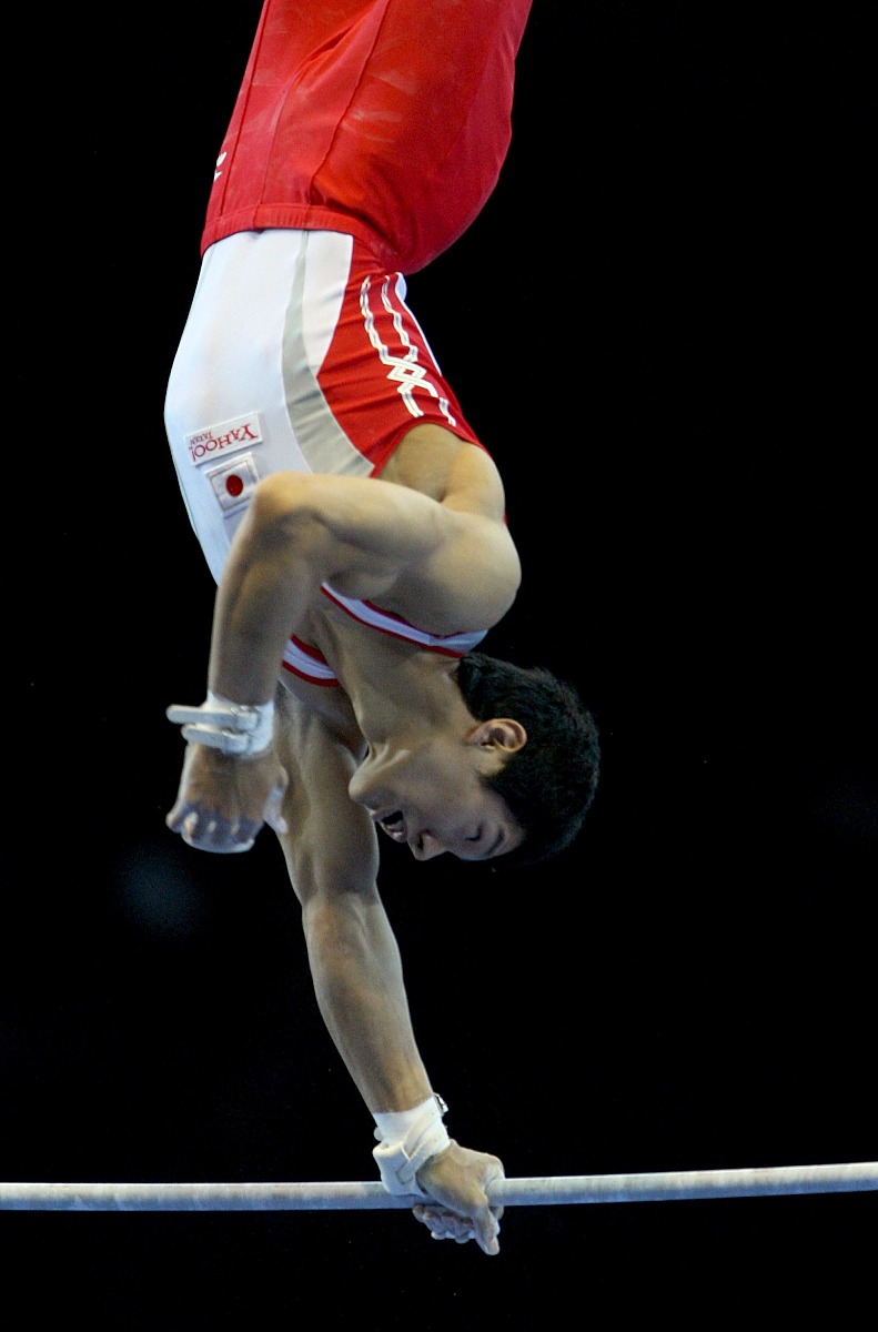 Fabrication of Hall Bar on GGG Substrate using Photolithography and Sputtering