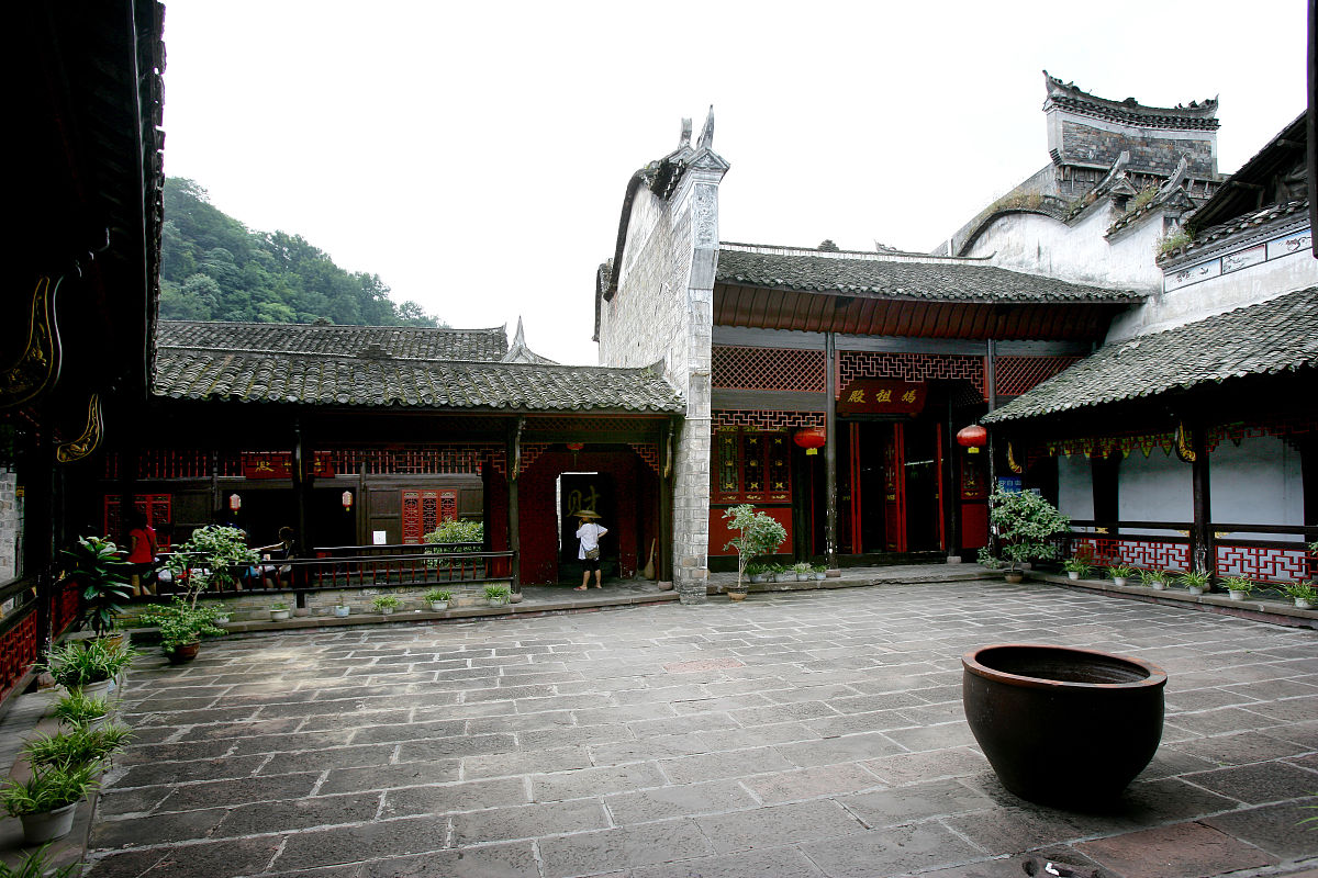 以文化遗产保护与文化旅游为题写一篇1200字文章
