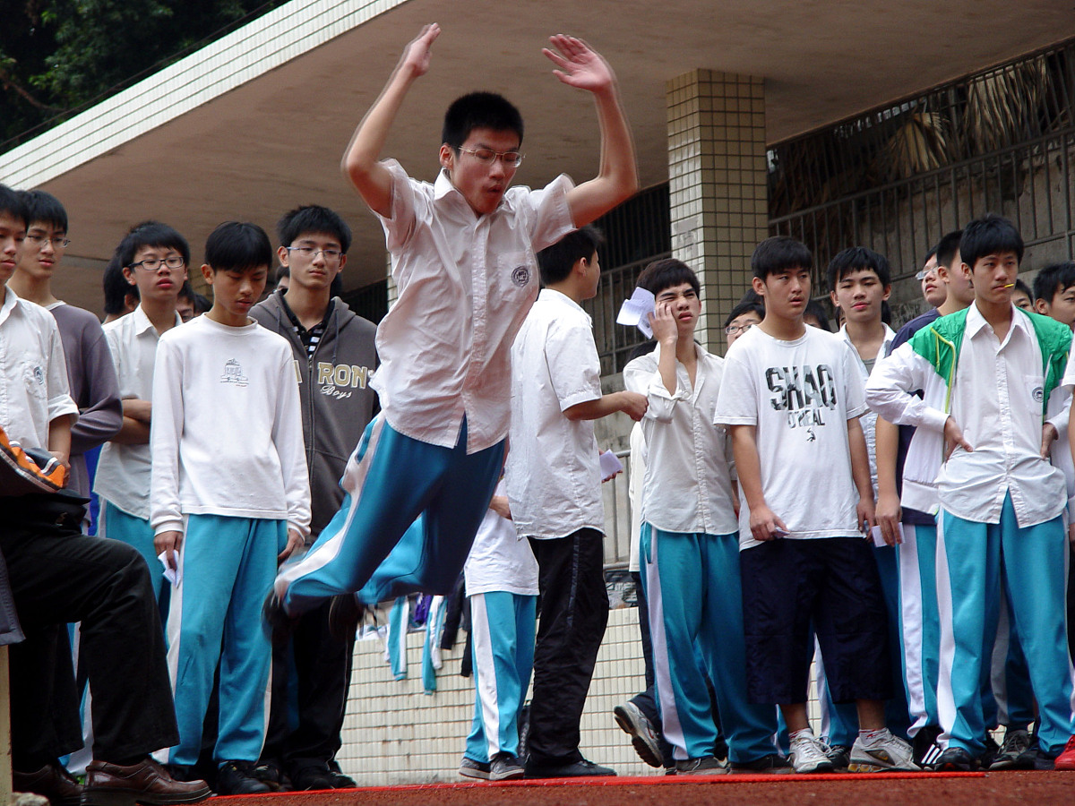 2021年兰州初中生女生读什么幼师学校好