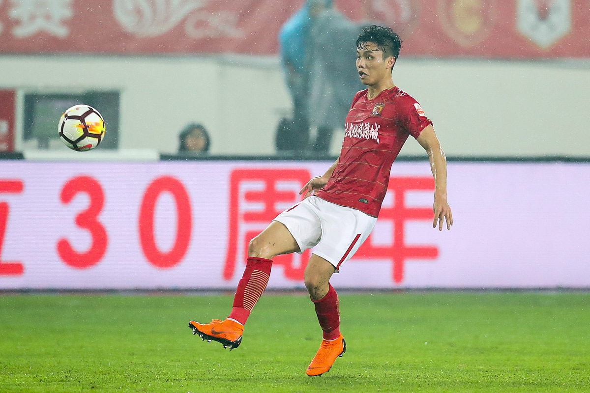2018中超第8轮:广州恒大淘宝1-0江苏苏宁 于汉超献绝杀
