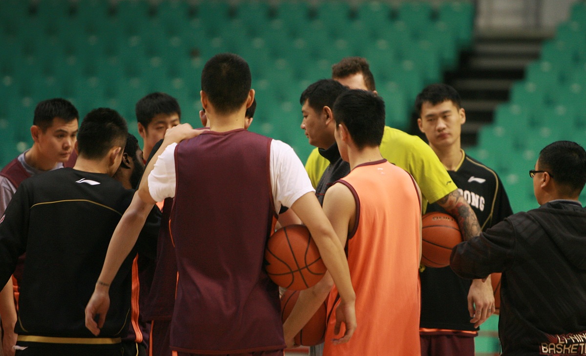 如何礼貌地退出学校篮球队