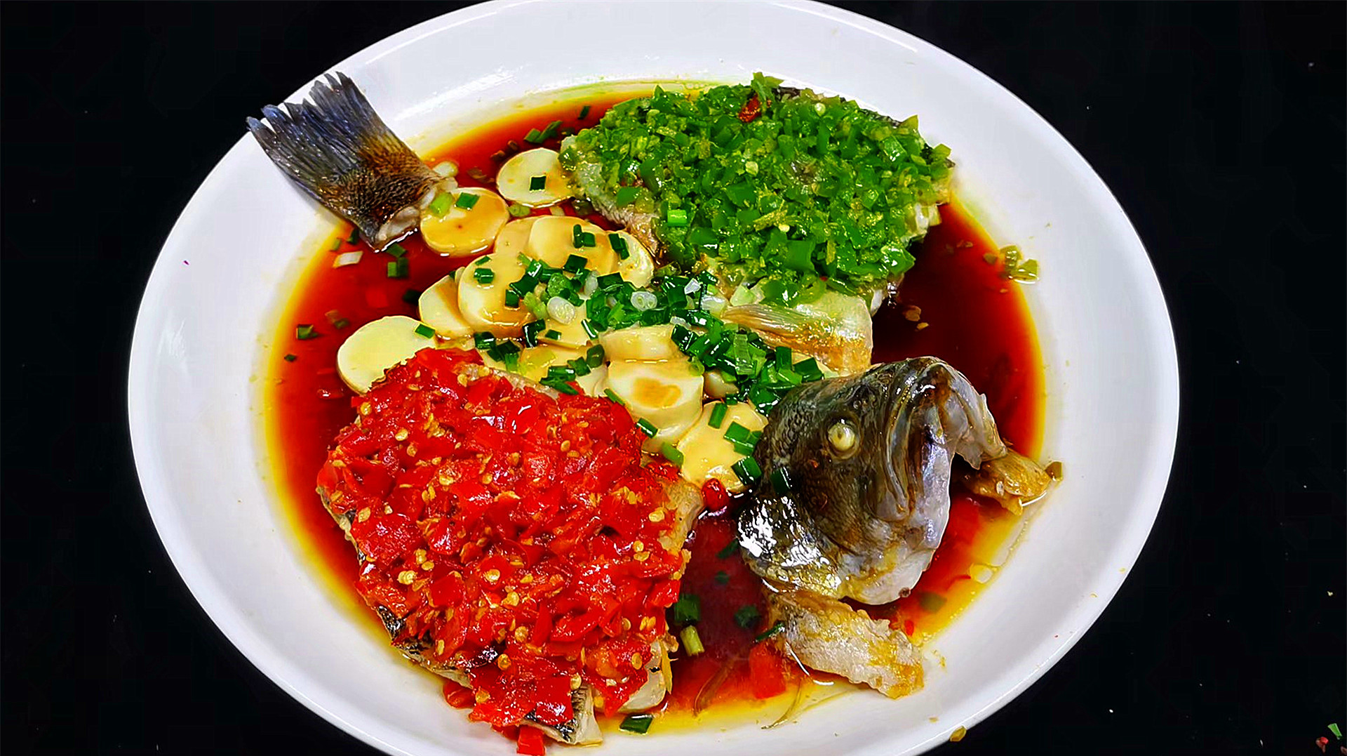 阿二分享:双味鲜鲈鱼,餐桌上的抢手菜,又好看又好吃,值得一学