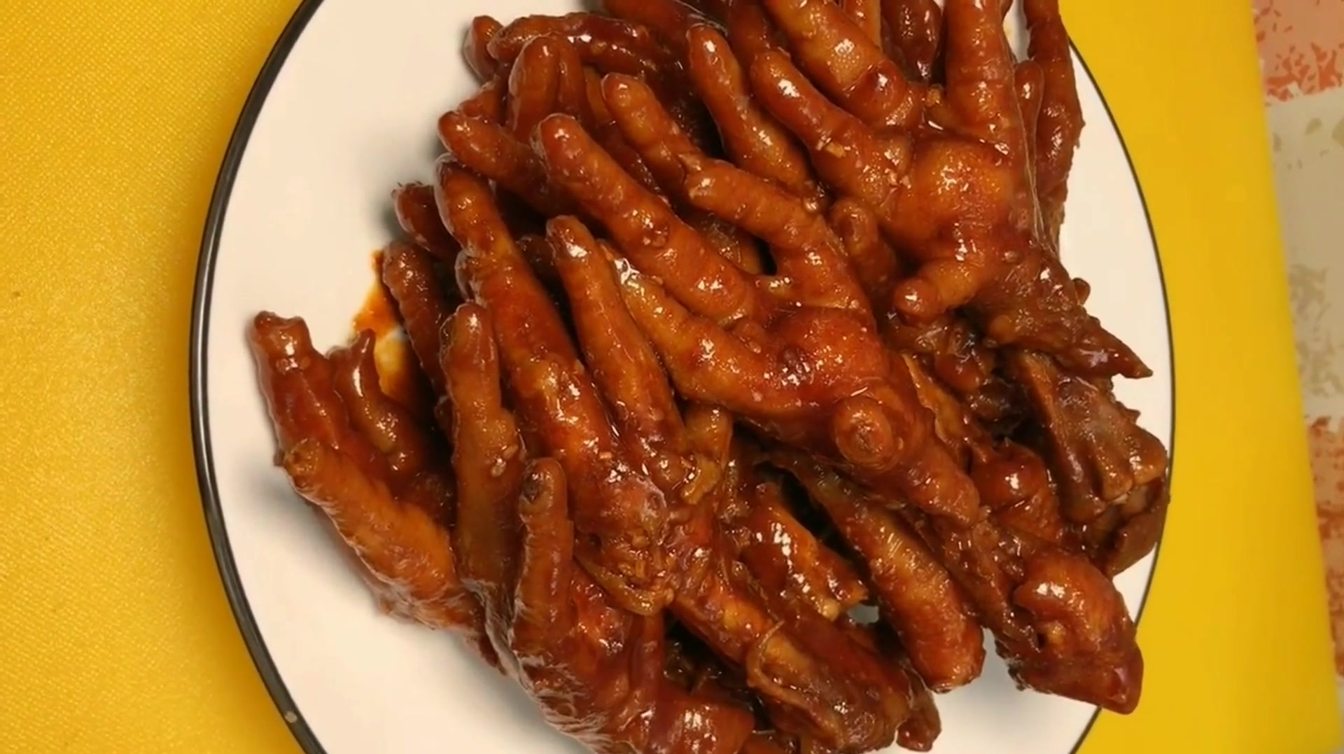 美食攻略家庭版韩式火辣鸡爪做法分享