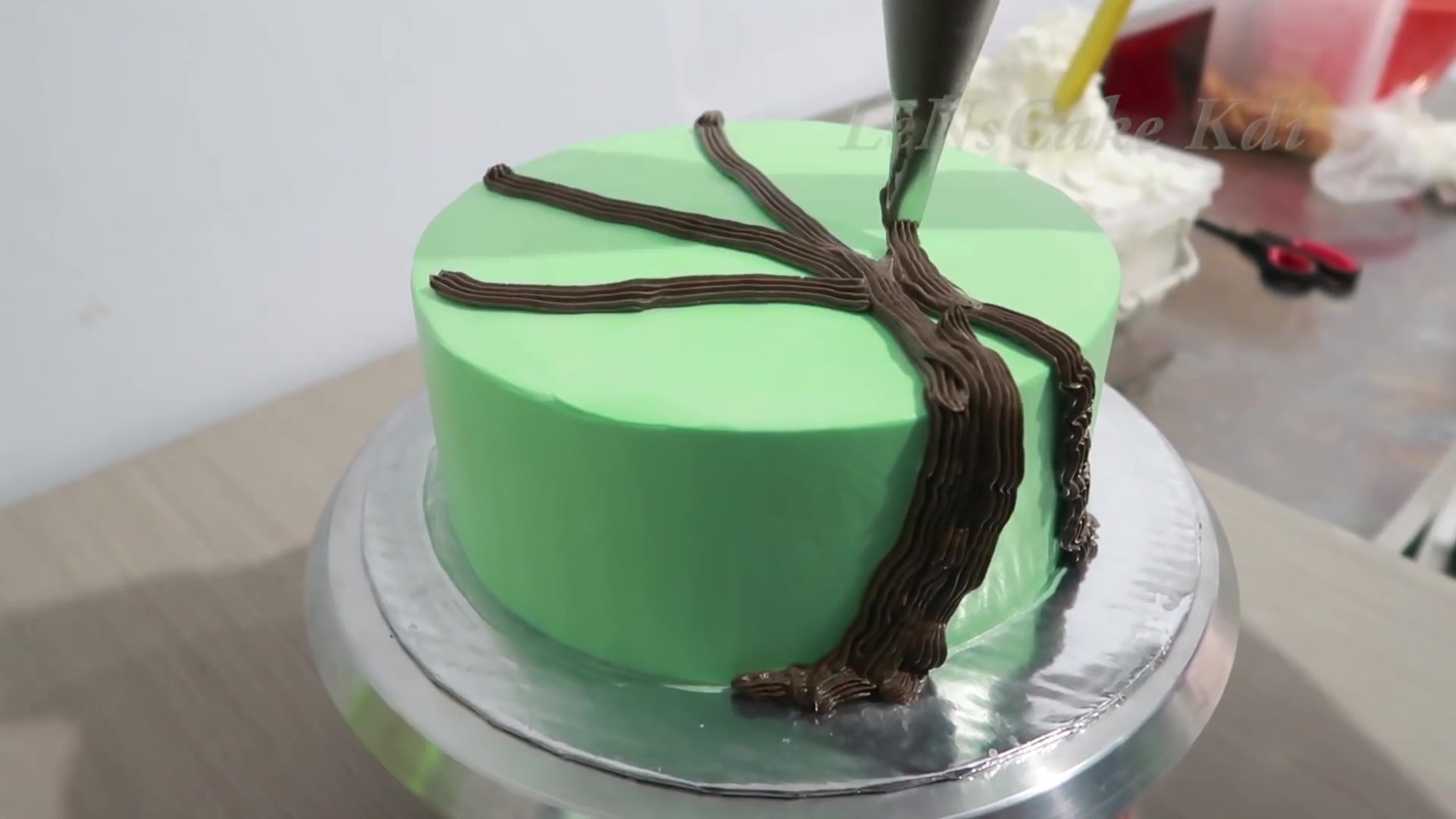 国外达人制作的樱花蛋糕,这也太美了,梦幻的粉色哦