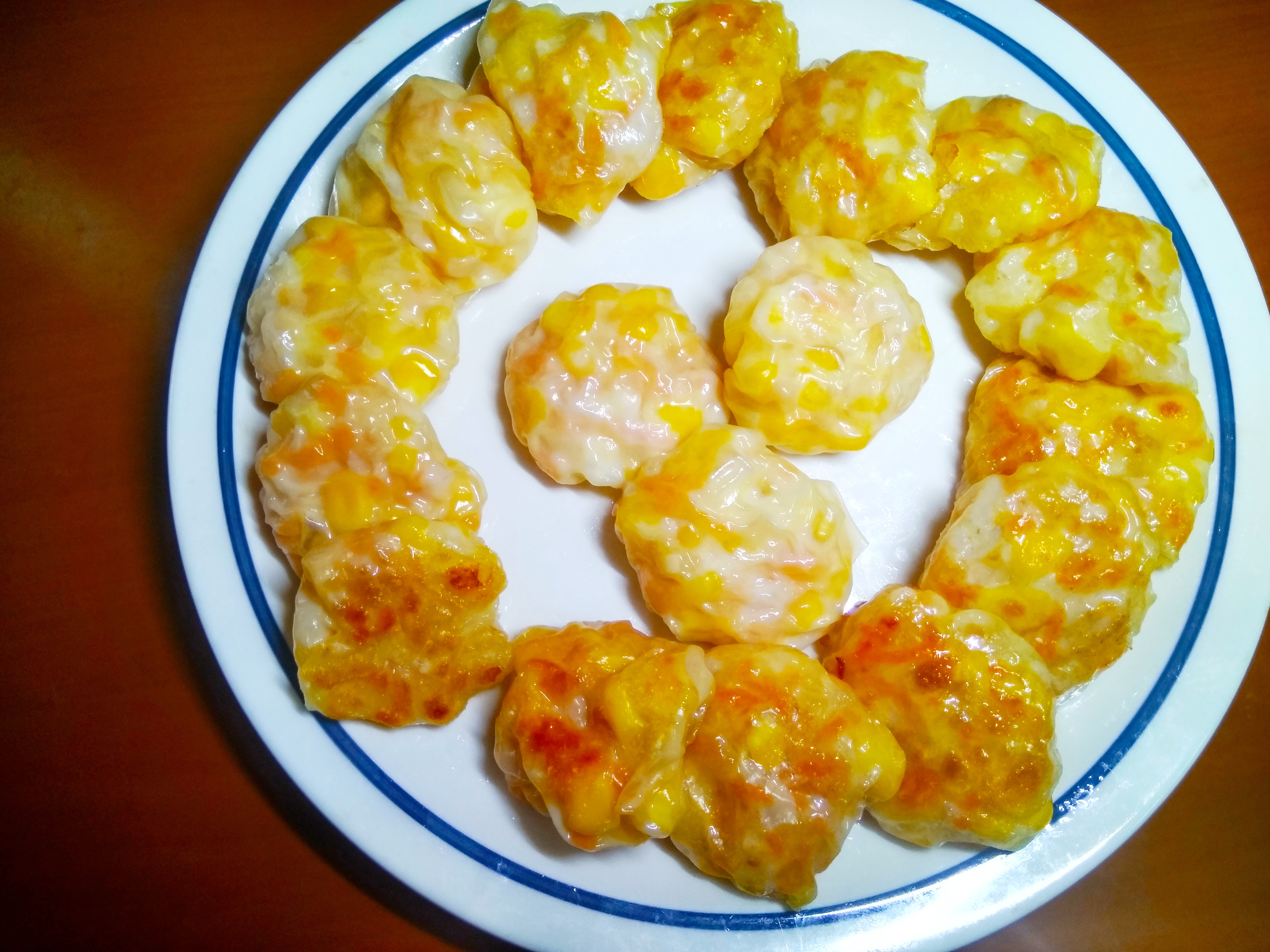 粤式小点心玉米饼,做法简单好吃,皮脆馅香,一大盘也不够吃