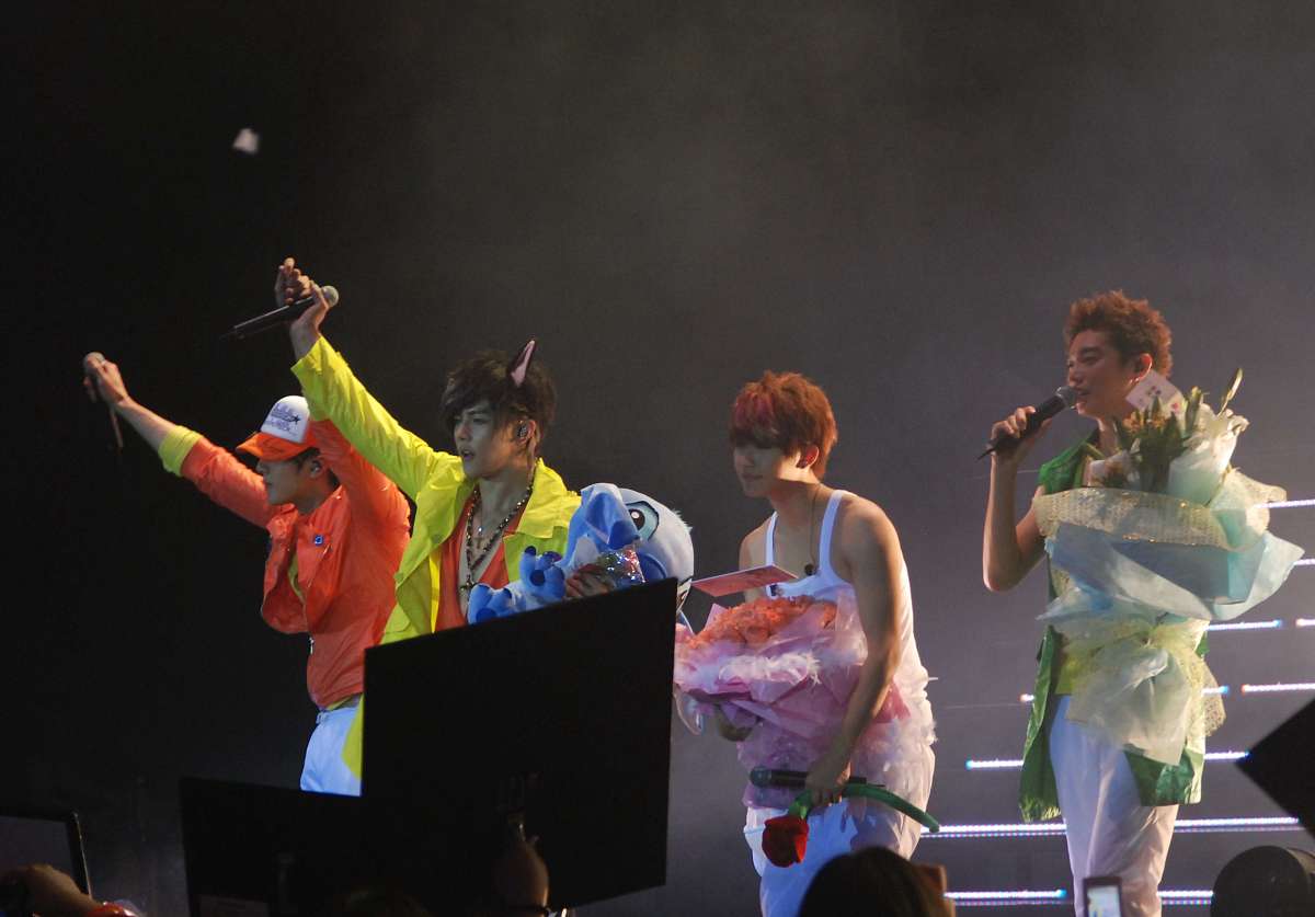 2009年4月11日,上海,飞轮海"想入飞飞<strong>世界</strong>巡回演唱会"在上海大舞台