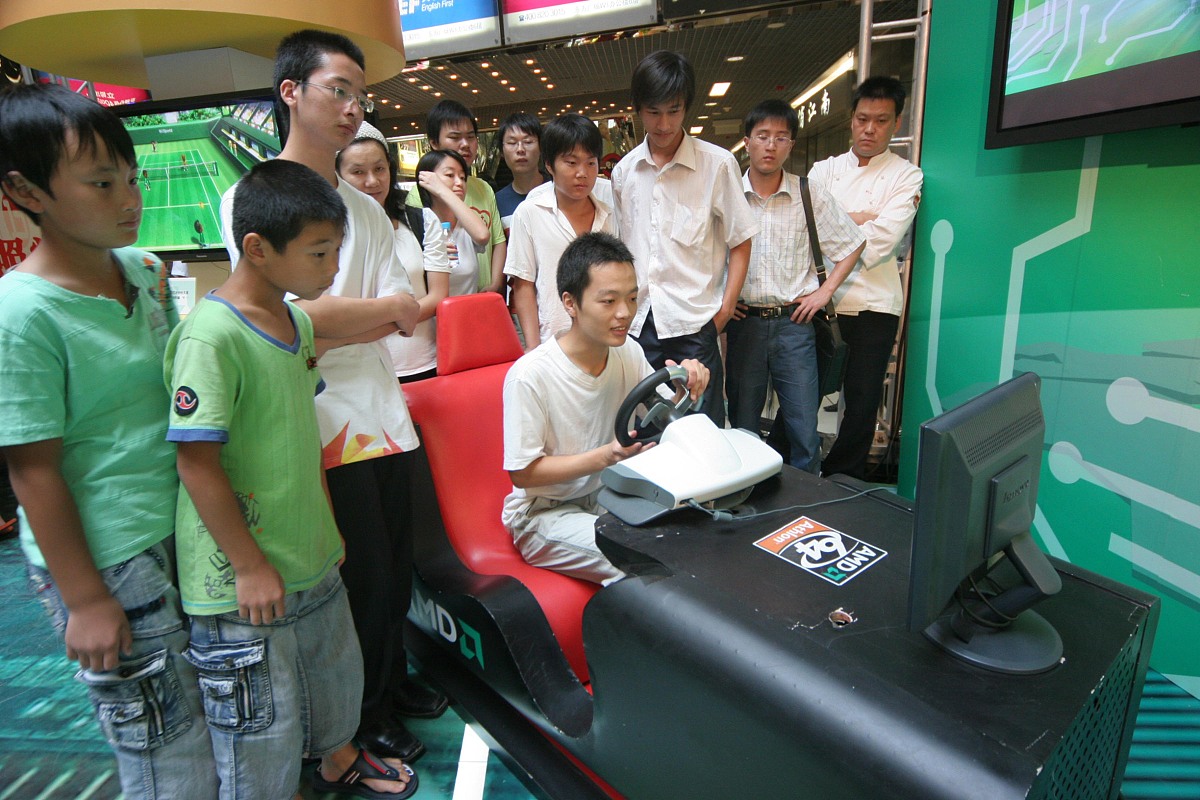 我要写一篇工商企业管理专业的毕业论文主题是《论国有企业文化建设与管理创新》帮我思考一下文章结构和每个章节的内容