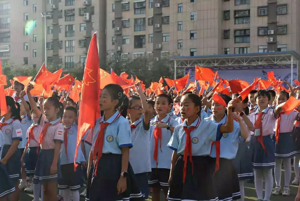 我愛你中國!新疆各族婦女姐妹向祖國母親深情告白!