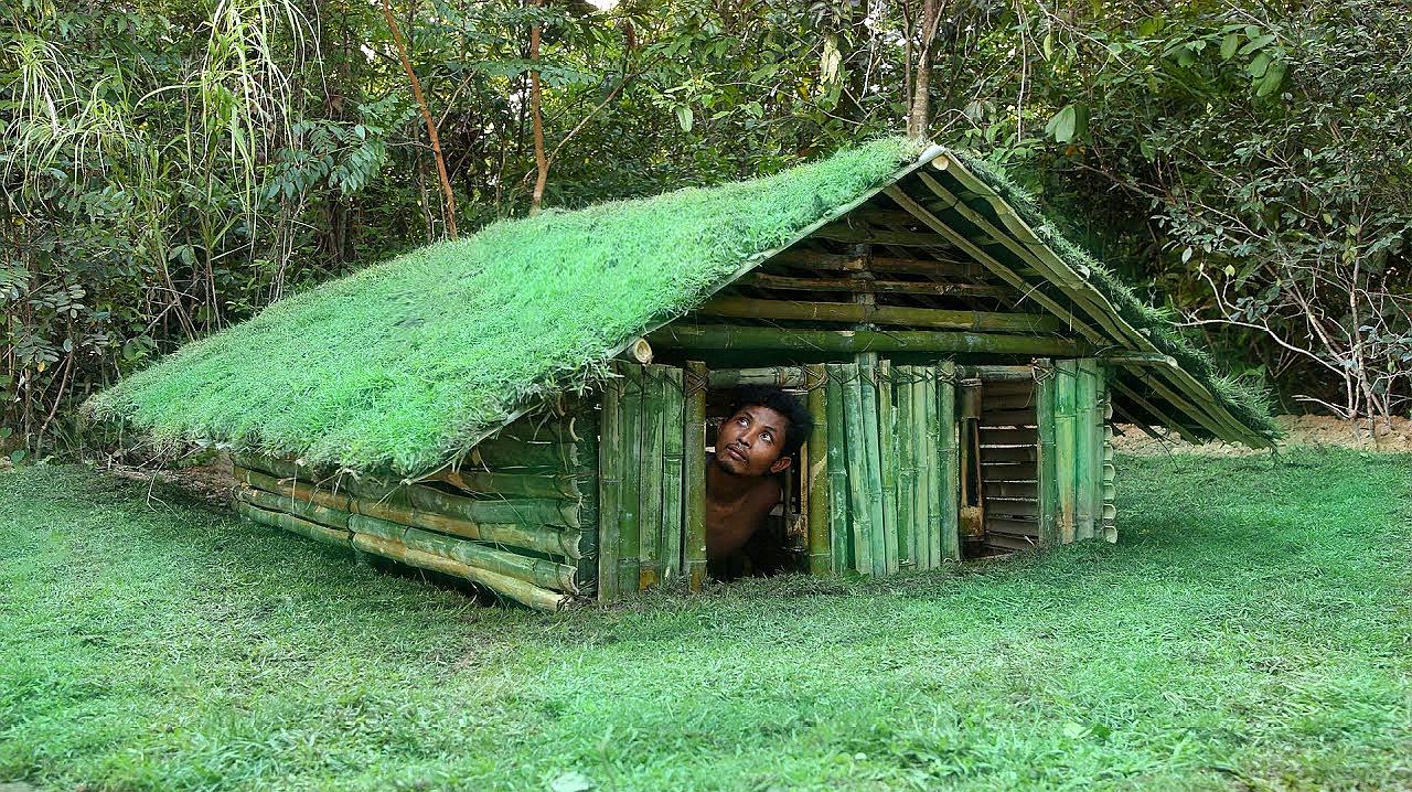 [图]夏天避暑好方法!在丛林中用竹子建造一间地下庇护所,这创意不错