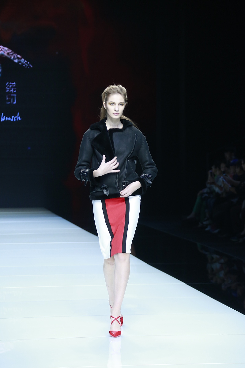 灵山县第二职业技术学校服装设计与工艺专业未来发展如何