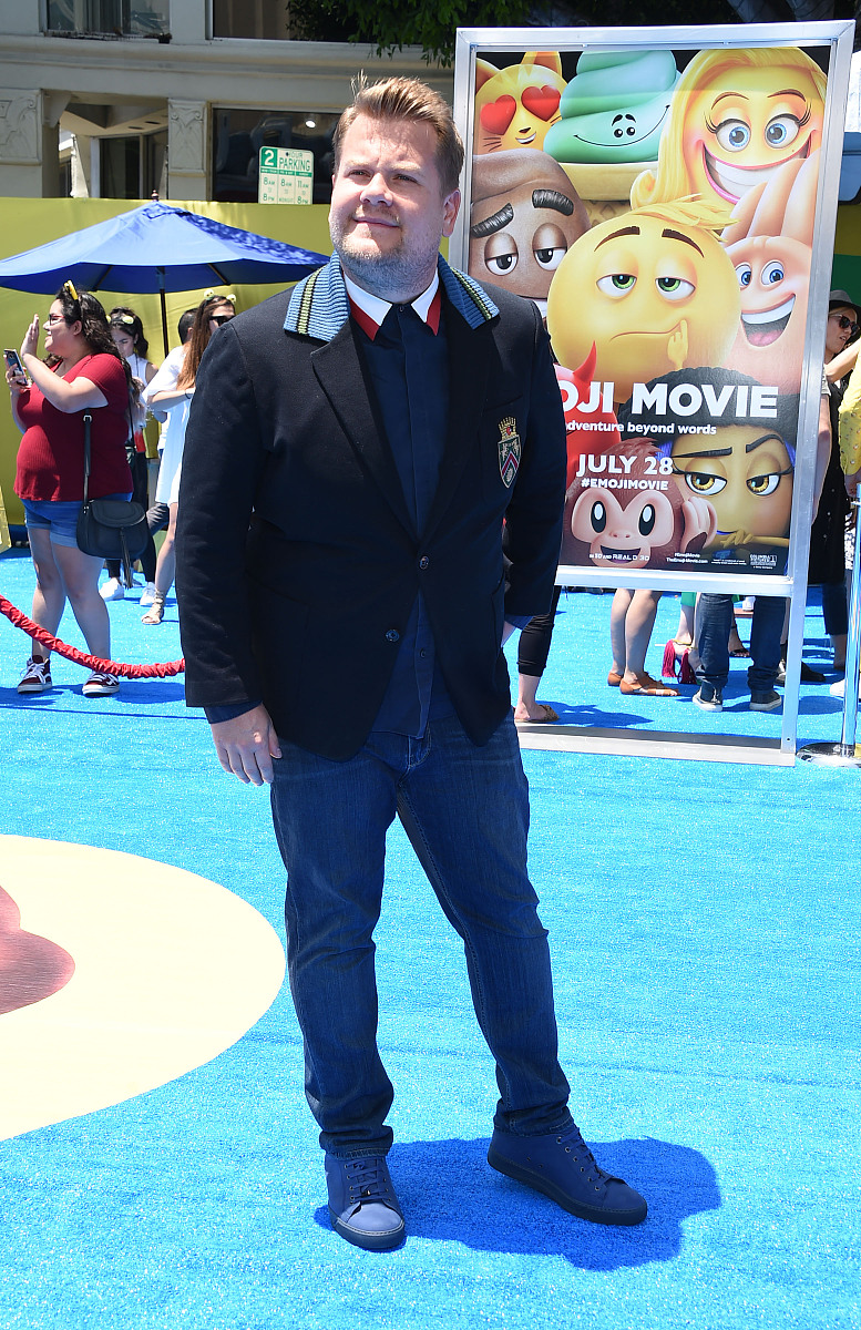 伦敦奇遇：猫耳少年的惊险逃亡