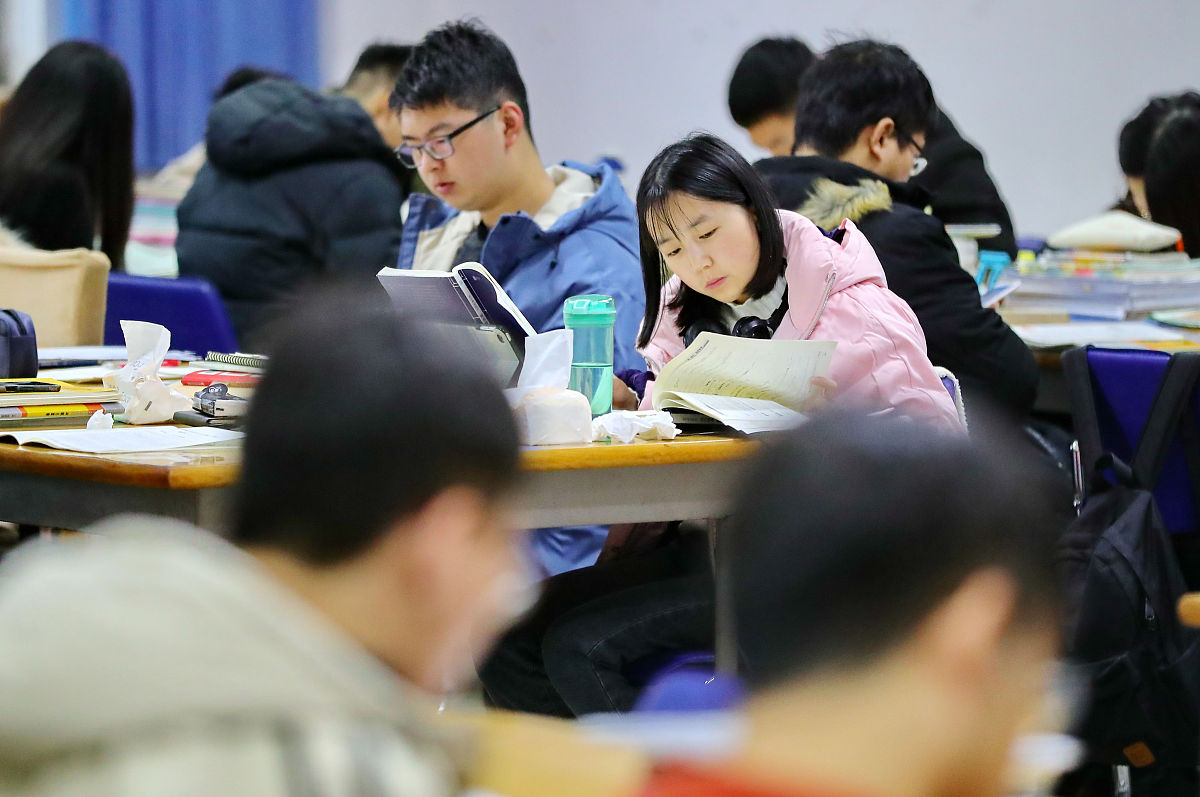 江苏中专卫校考大专备考指南 - 如何备考中专卫校考试