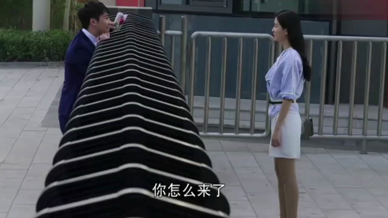 追求长腿美女还得学着点,一顿韩国料理就把美女俘虏了