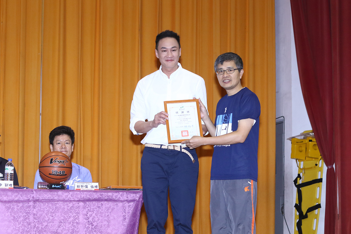 四川省弘博中等专业学校广告设计专业就业前景分析 - 未来发展趋势与社会责任