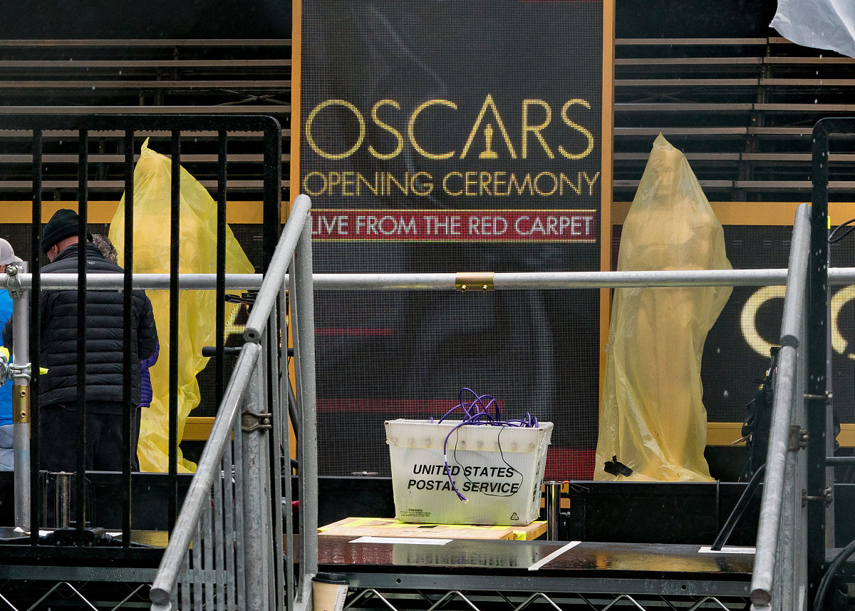 中队长请示抽调学生协助团委举行毕业典礼