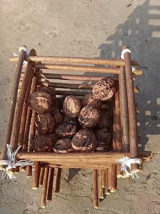 用木棍制作个篓子
