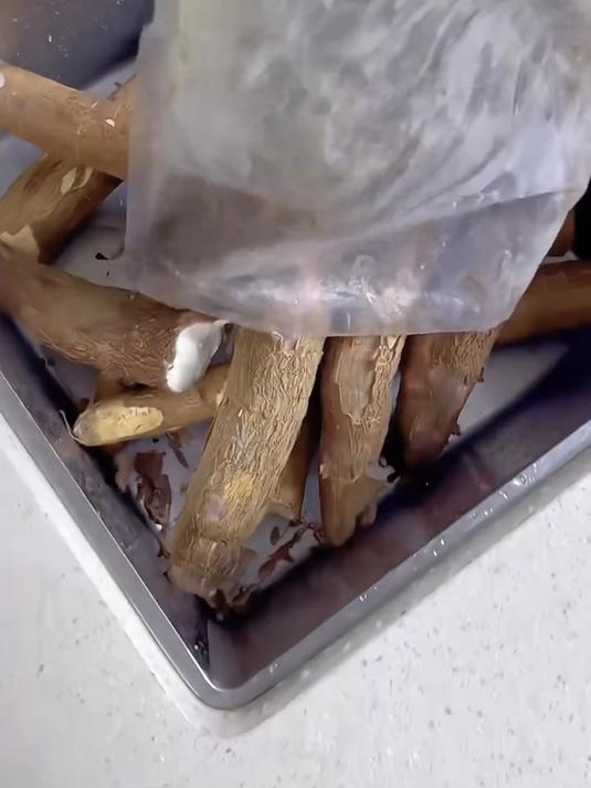 木薯新吃法大揭秘,奶香芋泥般绵密,早餐下午茶两相宜